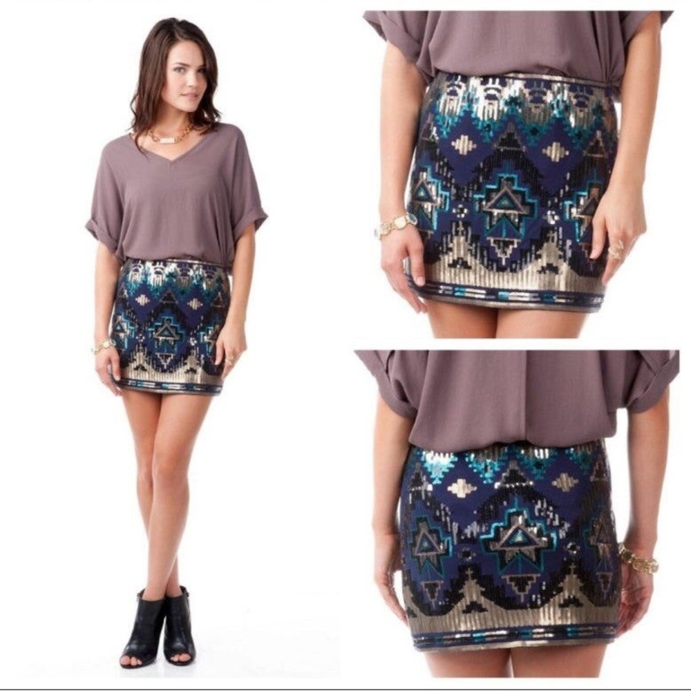Francesca's Etowah Geometric Sequin Skirt